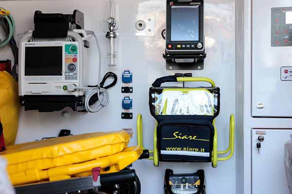 Медики Полтавщини отримали три сучасні автомобілі