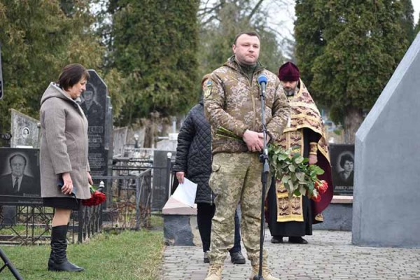 На Пирятинщині попрощались з загиблим Героєм Євгенієм Садіковим
