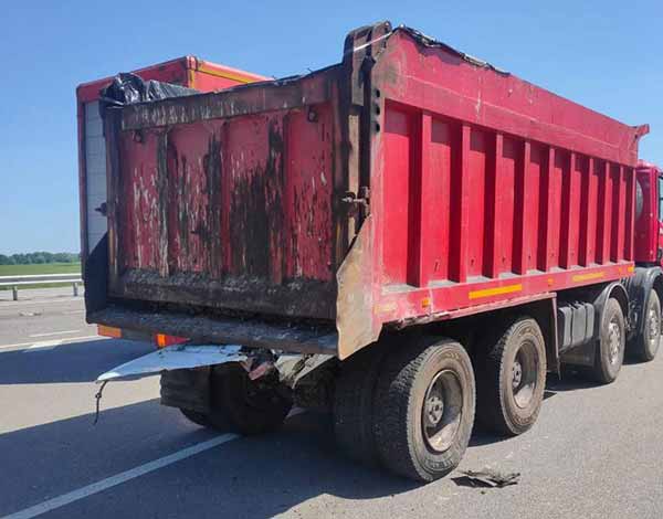 ДТП на Полтавщині: Під Миргородом вантажівка зіткнулася з Audi