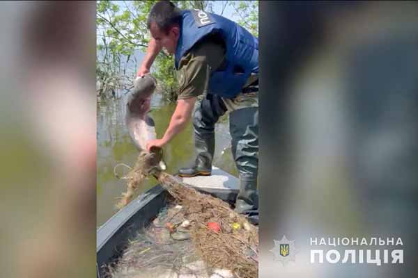 На водоймах Полтавщини виявили браконьєрські сітки