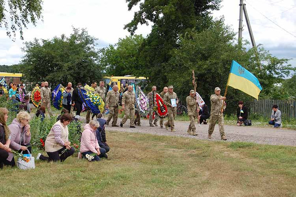 Гребінківська громада провела в останню дорогу свого земляка