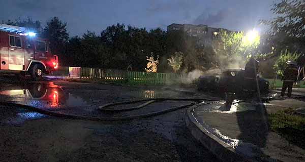 На Полтавщині вщент згорів Lexus