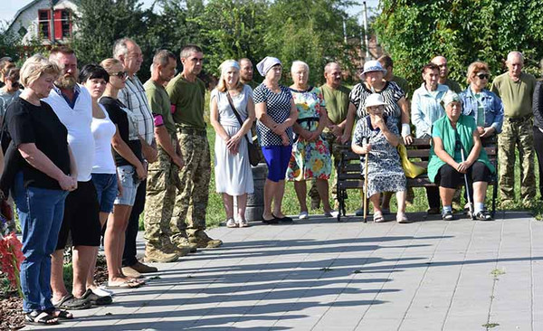 Пирятинська громада попрощалась з Аркадієм Шаповаловим
