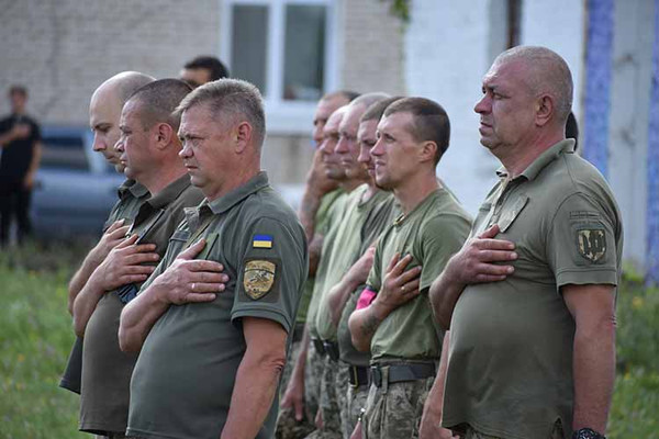 Пирятинська громада попрощалась з Аркадієм Шаповаловим