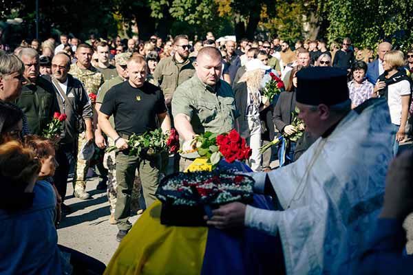 У Полтаві попрощалися з Героєм України Андрієм Орловим