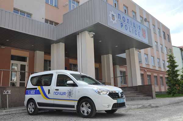 На Полтавщині поліція затримала чоловіка, причетного до умисного вбивства сусіда