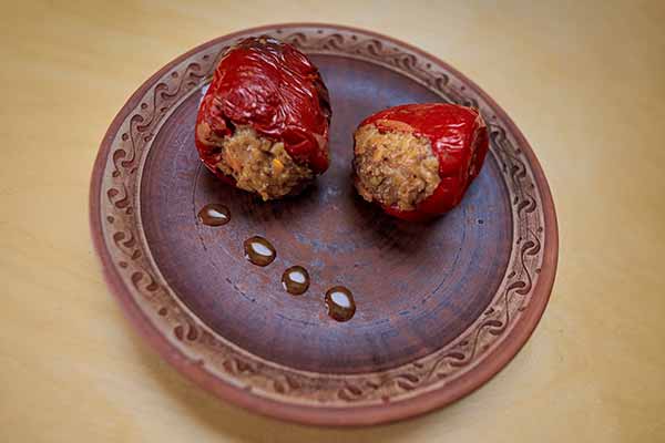 Переселенка відкрила виробництво страв тривалого зберігання