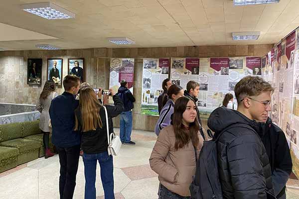 У Полтаві експонують виставку про репресованих археологів
