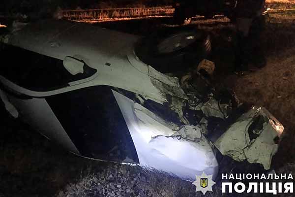 На Полтавщині автомобіль Opel Astra зіткнувся з локомотивом