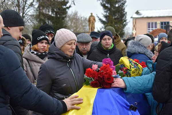 На Полтавщині провели в останню дорогу Героя-захисника Сергія Бабича