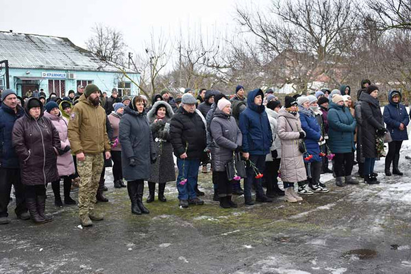 На Полтавщині провели в останню дорогу Героя-захисника Сергія Бабича