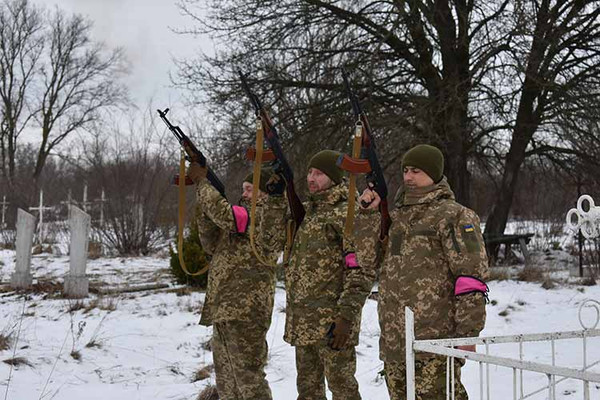 На Полтавщині провели в останню дорогу Героя-захисника Сергія Бабича