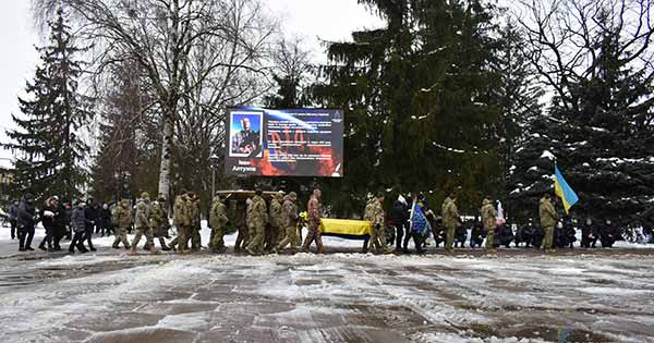 Пирятинці провели в останню путь гранатометника Івана Алтухова