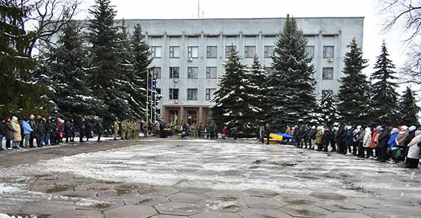 Пирятинці провели в останню путь гранатометника Івана Алтухова