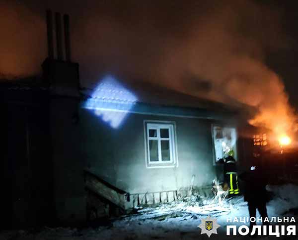 На Полтавщині під час пожежі у будинку знайшли тіло чоловіка