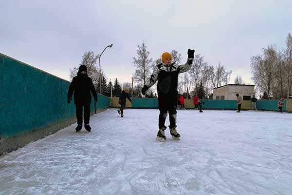 У Пирятині запрацювала ковзанка