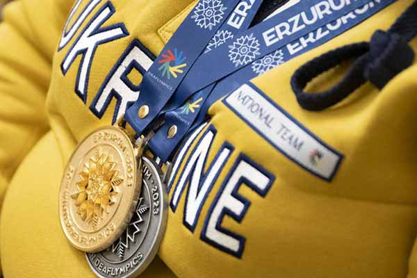 Президент нагородив дефлімпійців, серед них і шахістка з Полтавщини