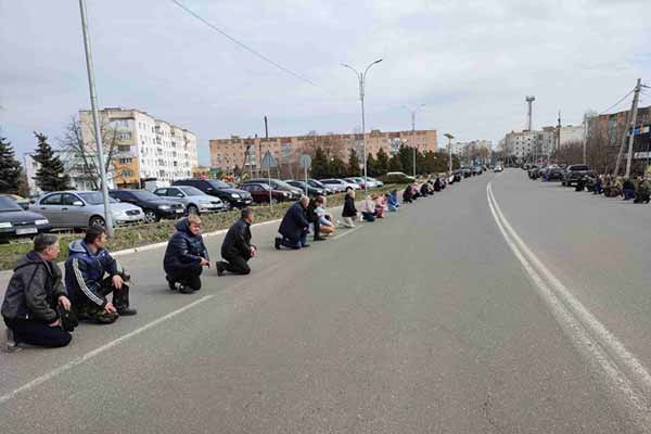 Лохвиччина попрощалася із загиблим у ДТП солдатом Лохвиччина попрощалася із загиблим у ДТП солдатом