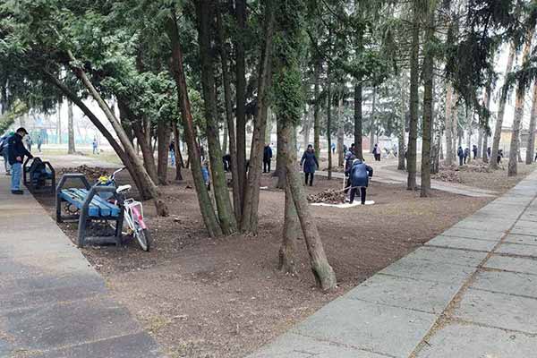 На Гребінківщині триває місячник озеленення та благоустрою