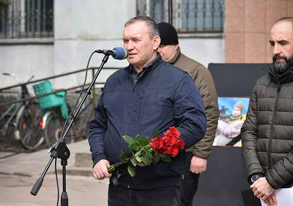 Пирятинщина попрощалася із захисником Володимиром Максименком Пирятинщина попрощалася із захисником Володимиром Максименком