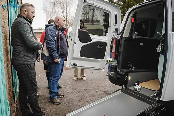 автомобіль для допомоги постраждалим від домашнього насильства