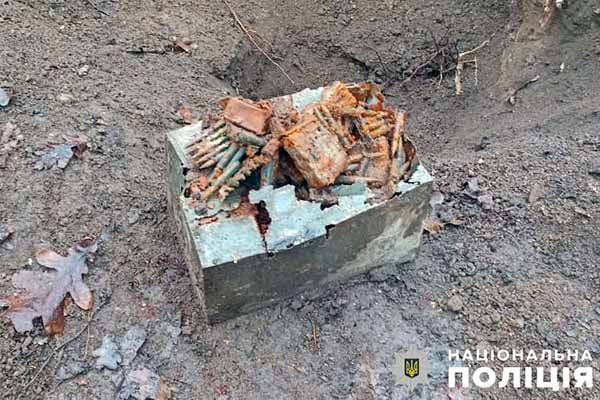 залишки зброї часів Другої світової війни залишки зброї часів Другої світової війни