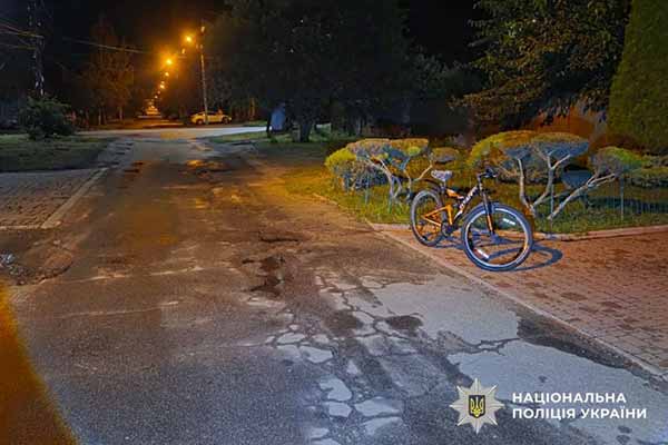 автомобіль збив 13-річного велосипедиста