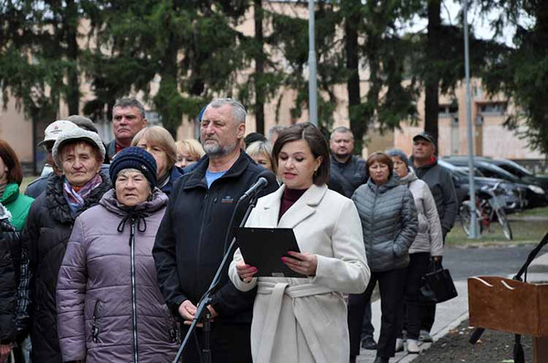 У Гребінці відкрили Меморіал «Пам’яті та Нескорених»