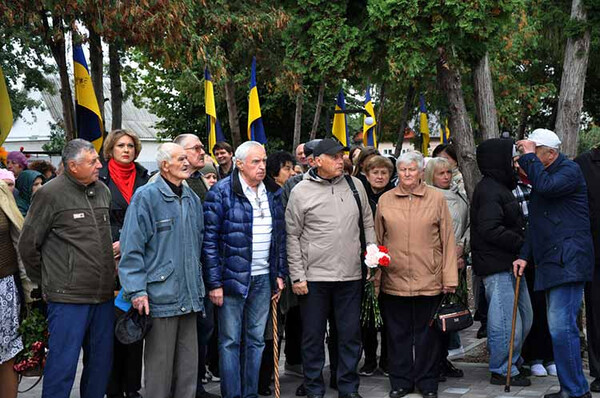 У Гребінці відкрили Меморіал «Пам’яті та Нескорених»