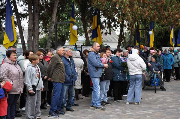 У Гребінці відкрили Меморіал «Пам’яті та Нескорених»
