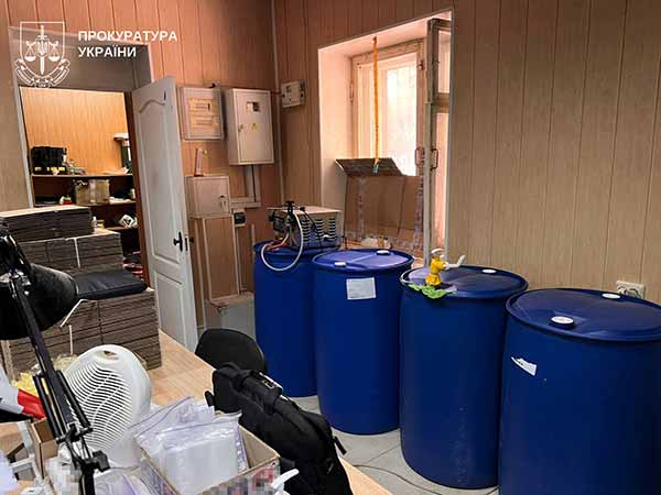 Незаконне виробництво підакцизних товарів – судитимуть трьох полтавців