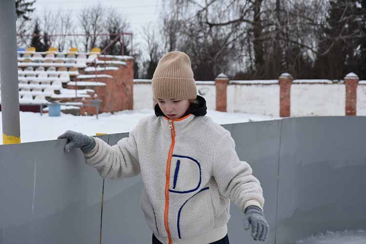 У Пирятині запрацювала ковзанка (ФОТО)