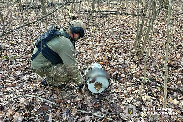 Вибухотехніки поліції Полтавщини знешкодили бойові частин...