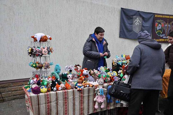 У Гребінці відбувся благодійний ярмарок на підтримку ЗСУ