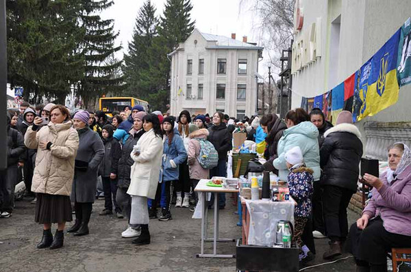 У Гребінці відбувся благодійний ярмарок на підтримку ЗСУ