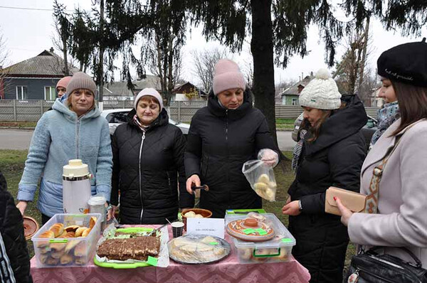 У Гребінці відбувся благодійний ярмарок на підтримку ЗСУ