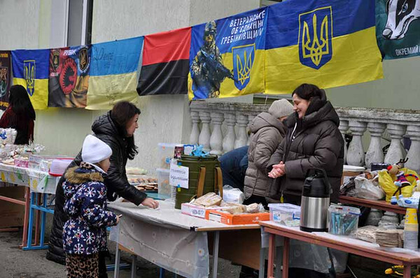 У Гребінці відбувся благодійний ярмарок на підтримку ЗСУ