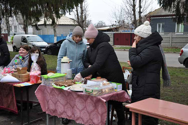 У Гребінці відбувся благодійний ярмарок на підтримку ЗСУ