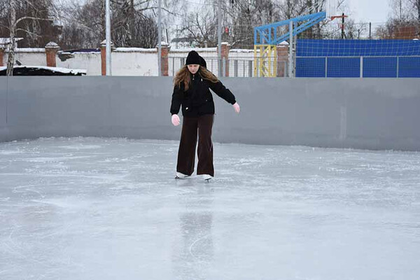 У Пирятині запрацювала ковзанка