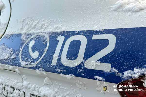 На Миргородщині перехожі виявили в снігу мертвого чоловік...