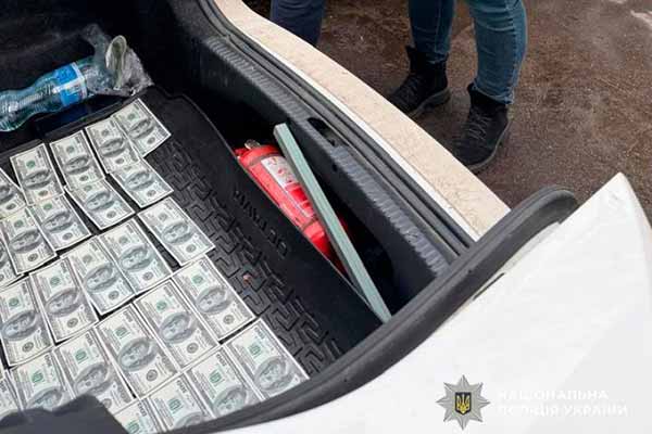 На Полтавщині викрили працівницю ТЦК та СП в отриманні не...