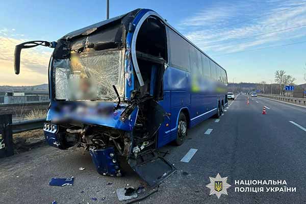 У Миргородському районі сталася аварія за участю автобуса...