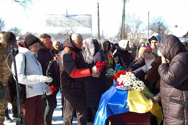 У Гребінці попрощались з Захисником України Володимиром Сдобновим
