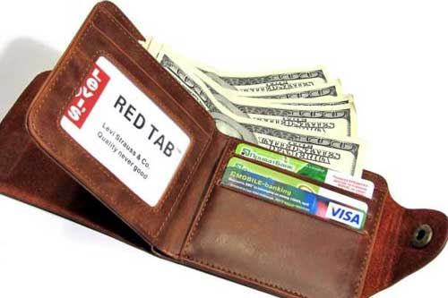  На Гребінківщині зловмисник викрав гаманець з карткою та <b>пін</b>-<b>кодом</b> 