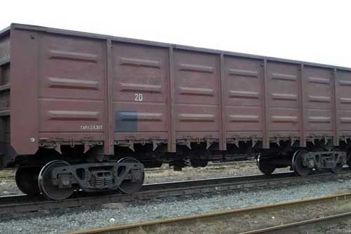  Падение на путь люка полувагона следовавшего из Гребенки в Дарницу привело к сходу грузового поезда 