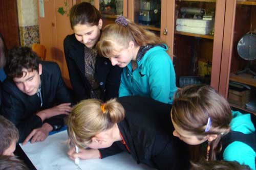  В сільських школах Гребінківщини відбулися дискусійні зустрічі з питань толерантності та прав <b>людини</b> 