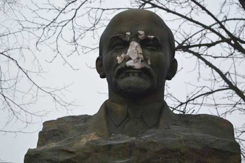  На Полтавщині постраждав ще один пам'ятник Леніну 