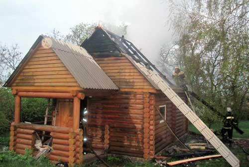 На Полтавщині рятувальники ліквідували <b>пожежу</b> у лазні 