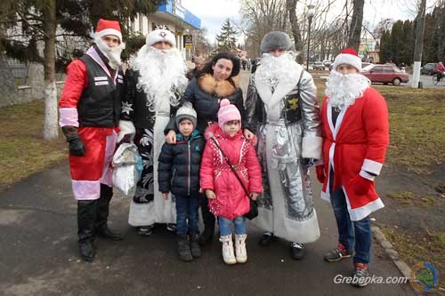 Мотоклуб «Лінкольн» МС (Полтава) подарував пирятинцям «Дід Мороз – шоу» (ФОТО) 