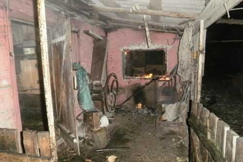 Полтавські рятувальники врятували господарчу будівлю від знищення полум'ям 